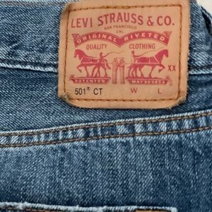 501 button fly cropped levis